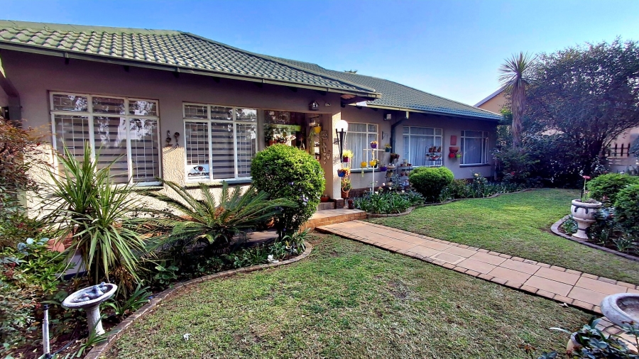 To Let 3 Bedroom Property for Rent in Vaalpark Free State